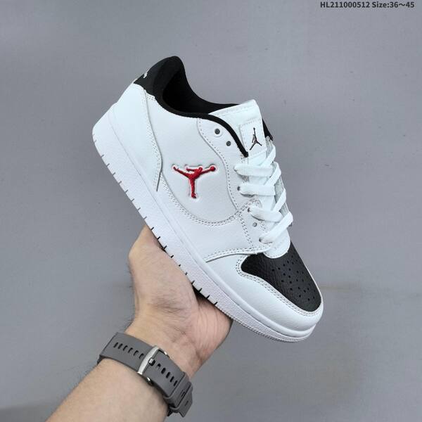 Jordan Court Legacy white / black / red EU 36-45 casual