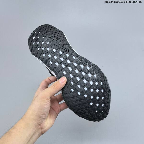 Nike Ava Rover black white EU 36-45 running shoe