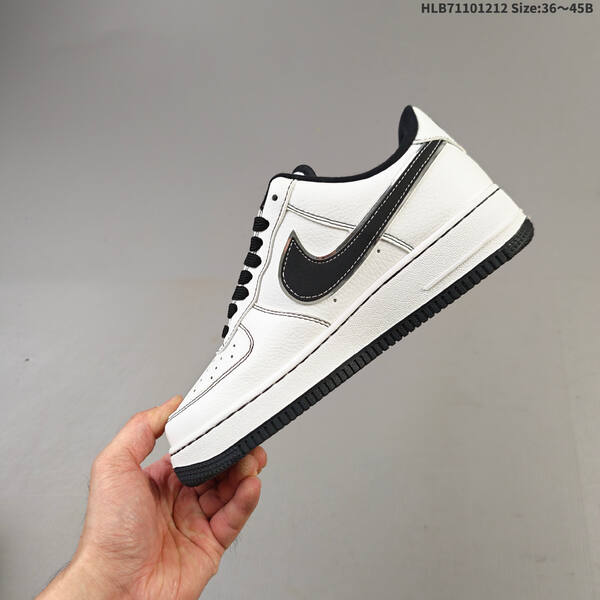 NIKE AIR FORCE 1 07 LX DQ6628 lifestyle