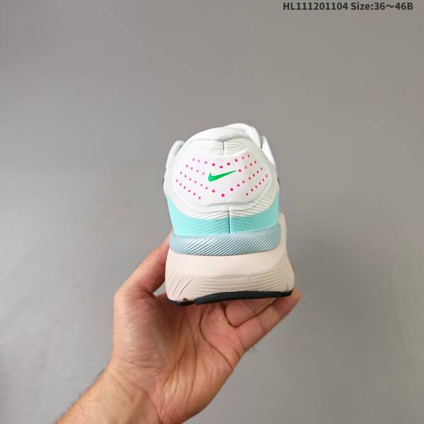 Nike Air Zoom Structure 26 Logo lifestyle