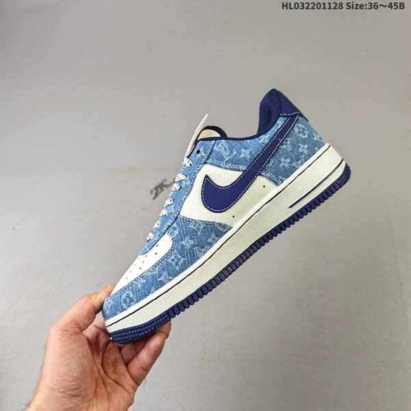 NIKE AIR FORCE 1 07 LV8 DF0188-1 lifestyle