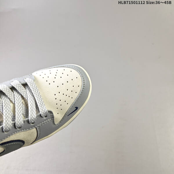 NIKE DUNK SB LOW lifestyle