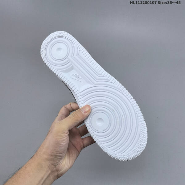 Nike Air Force 1 07 lifestyle