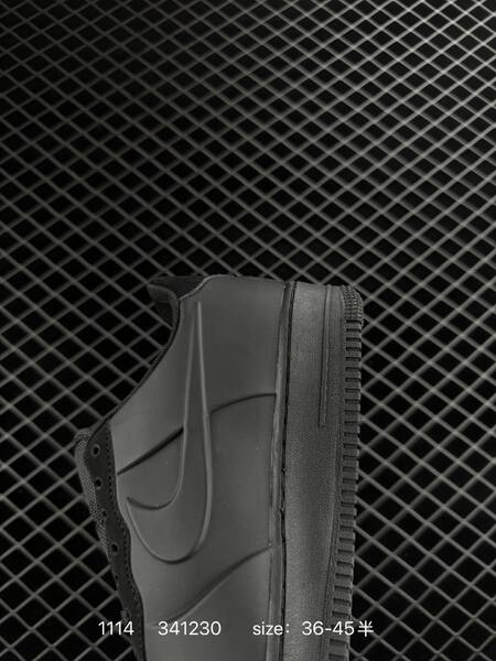 Nike Air Force 1 07 Posite Triple Black EU 36-45 5 lifestyle