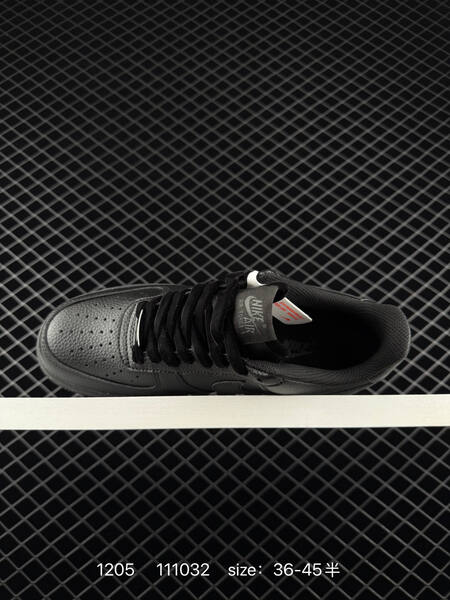 Nike Air Force 1 07 Low black EU 36-45 lifestyle