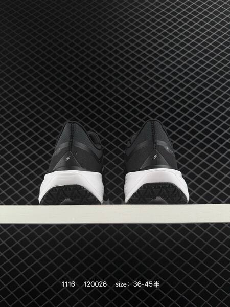 Nike VOMERO PLUS black white EU 36-45 running lifestyle