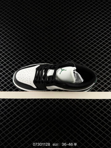 Jordan Air Jordan 1 Low 553558-128 35 5 36 36 5 37 38 5 39 40 40 5 41 42 42 5 43 44 Lifestyle - Unisex (BS-78902)