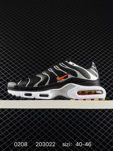 Nike Air Max Plus black white with orange accents 40-46 lifestyle