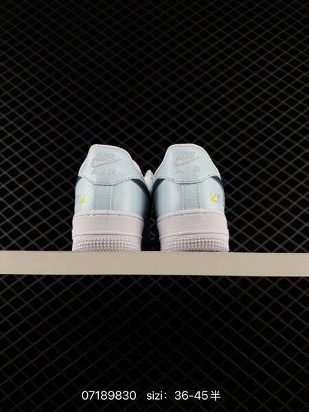 Nike Air Force 1 07 light blue white navy blue EU 36-45 lifestyle
