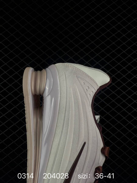 Nike Shox Z SE cream white with burgundy accents and beige sole 36-41 lifestyle