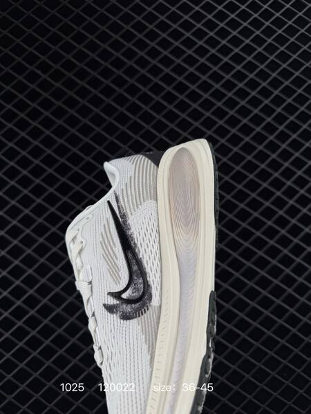 Nike Vomero 18 White Black Grey EU 36-45 running lifestyle