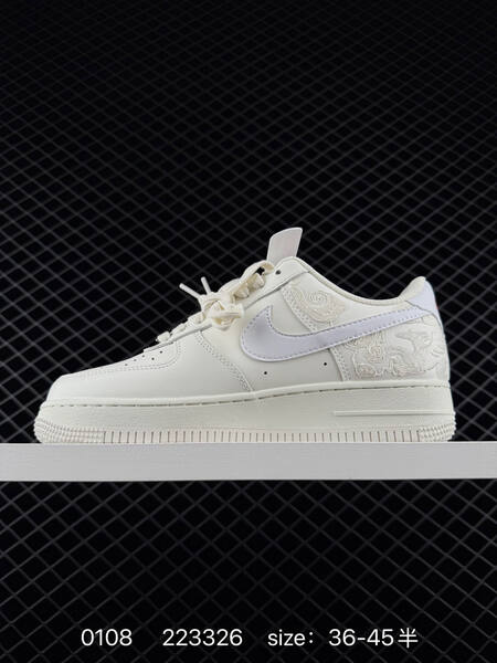 Nike Air Force 1 07 Low white cream with red accents EU 36-45 lifestyle