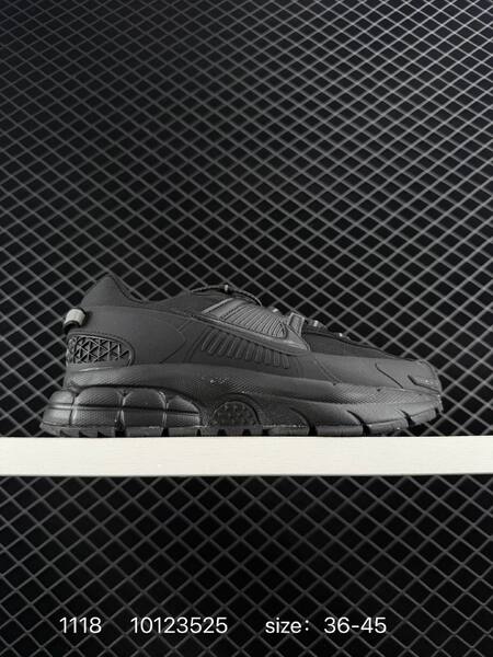 Nike Zoom Vomero Roam white grey EU 36-45 running lifestyle
