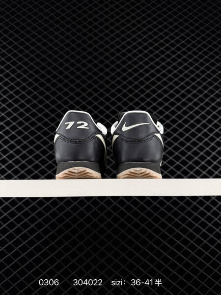 Nike Classic Cortez Nylon black white gum EU 36-41 5 lifestyle