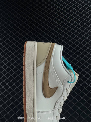Jordan Air Jordan 1 Low IB8855 121 White Beige Brown Gum EU 36-46 Sneaker - Unisex (BS-80580)