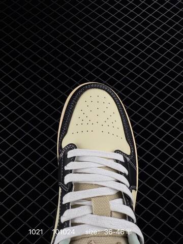 Jordan Air Jordan 1 Low SE Coconut Milk Black Coconut Milk Black Light Blue EU 36-46 Sneaker - Unisex (BS-80467)
