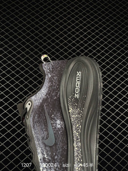 Nike Vomero Plus black grey purple speckled 40-45 running lifestyle