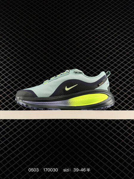 Nike Vomero 18 GTX mint green/black with neon yellow accents 39-46 running lifestyle