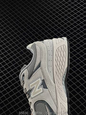New Balance 2002R Grey Dark Grey Off White Black EU 36-46 5 Sneaker - Unisex (BS-83375)