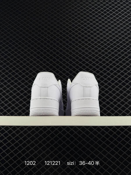 Nike Air Force 1 07 White 36-40 5 lifestyle