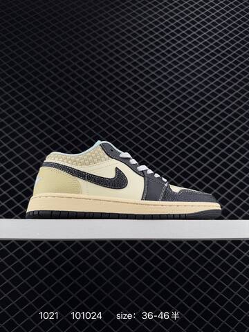 Jordan Air Jordan 1 Low SE Coconut Milk Black Coconut Milk Black Light Blue EU 36-46 Sneaker - Unisex (BS-80467)