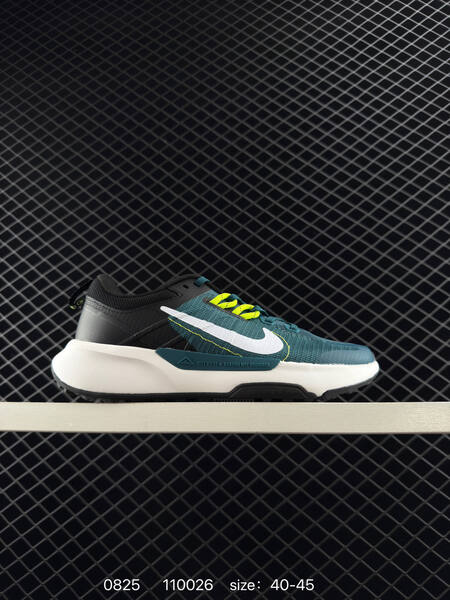Nike Juniper Trail 2 black white EU 36-45 lifestyle