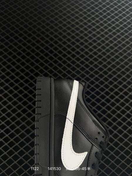 Nike Dunk SB Low black white 36-45 skate lifestyle