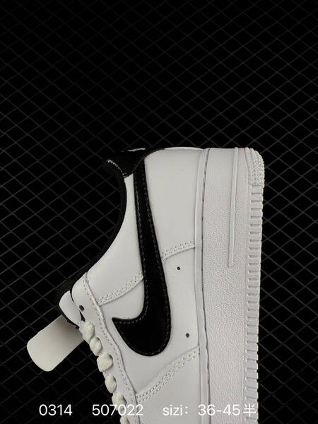 Nike Air Force 1 07 Low white black 36-45 5 lifestyle