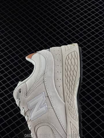New Balance M2002REC Off White Light Grey Black EU 36-46 5 Sneaker - Unisex (BS-83368)