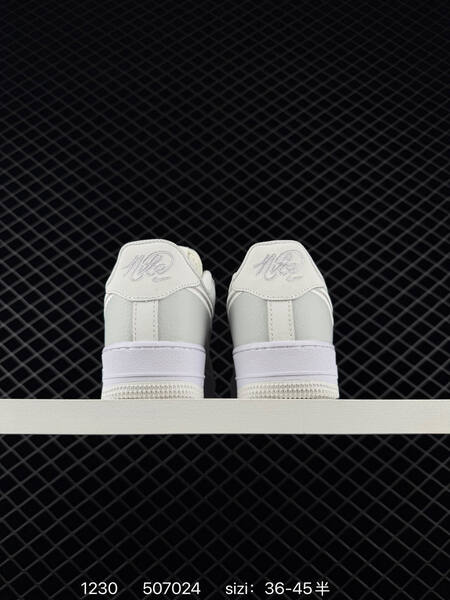 Nike Air Force 1 07 Low white light grey EU 36-45 lifestyle