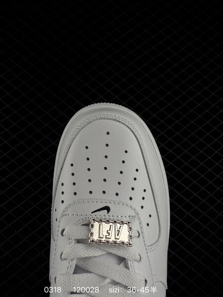 Nike Air Force 1 07 white black EU 36-45 lifestyle