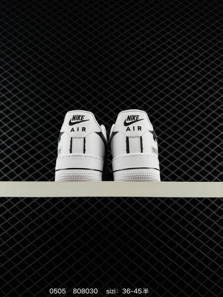 Nike Air Force 1 '07 Low White/Black EU 36-45 lifestyle
