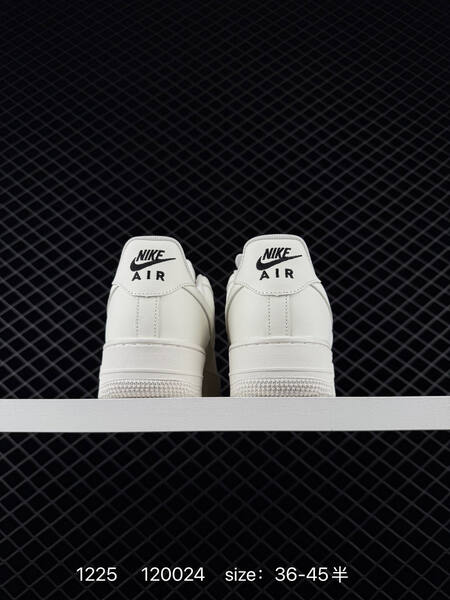Nike Air Force 1 07 Low White Black 36-45 casual lifestyle