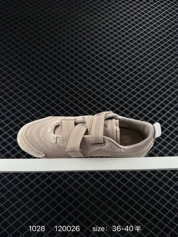 Other Adidas URBAN REVERIE JS2445 36-40 120026 Lifestyle - Unisex (BS-77473)