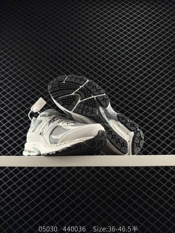 New Balance 2002R Grey Dark Grey Off White Black EU 36-46 5 Sneaker - Unisex (BS-83375)