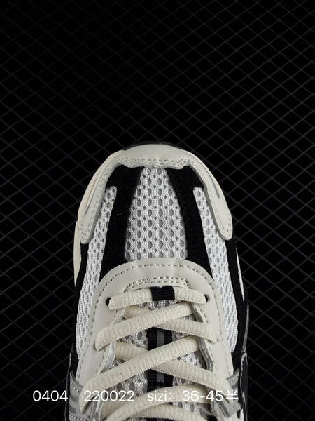 Nike vomero 5 v5 HQ1182-001 1 35 5 36 lifestyle