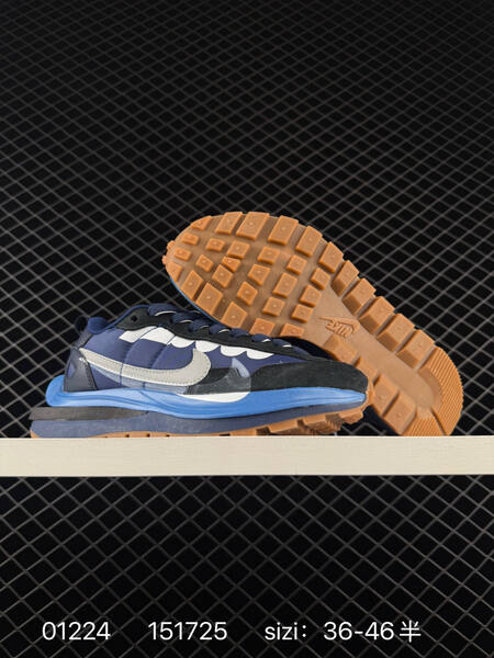 Nike sacai x VaporWaffle White Green and Navy Blue EU 36-46 lifestyle