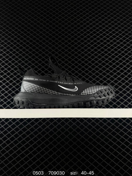 Nike ACG Mountain Fly GTX black/white EU 40-45 trail lifestyle