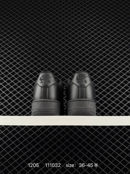 Nike Air Force 1 07 Low black EU 36-45 lifestyle
