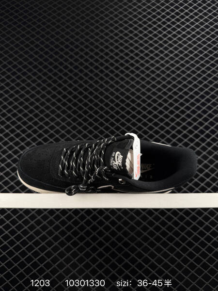Nike Air Force 1 07 Black White EU 36-45 5 lifestyle