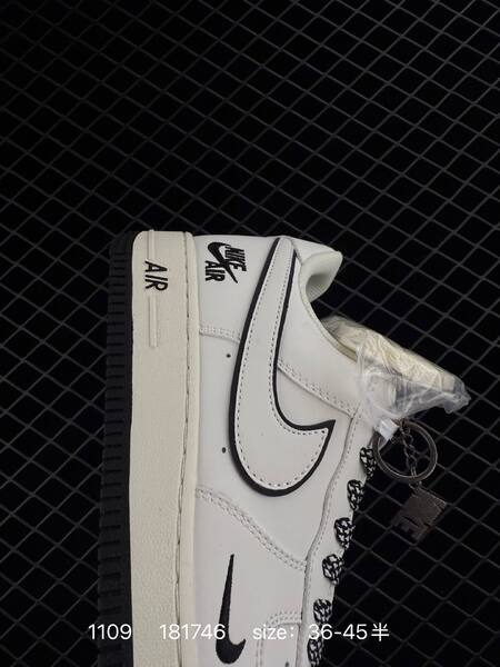 Nike Air Force 1 07 LX white black EU 36-45 lifestyle