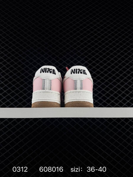 Nike Air Force 1 07 Low Pink White Red Gum EU 36-40 lifestyle