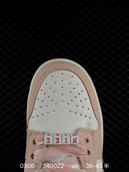 Nike SB Dunk Low pink white with pale yellow Swoosh 36-45 half skate lifestyle