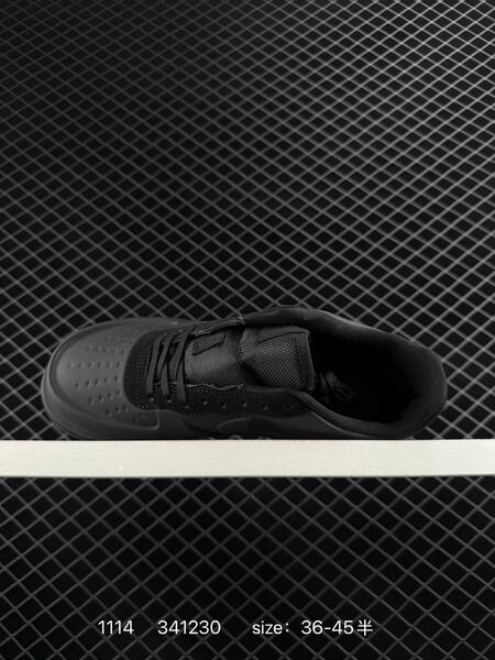 Nike Air Force 1 07 Posite Triple Black EU 36-45 5 lifestyle
