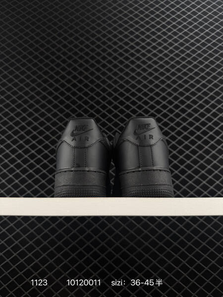 Nike Air Force 1 07 black 36-45 lifestyle