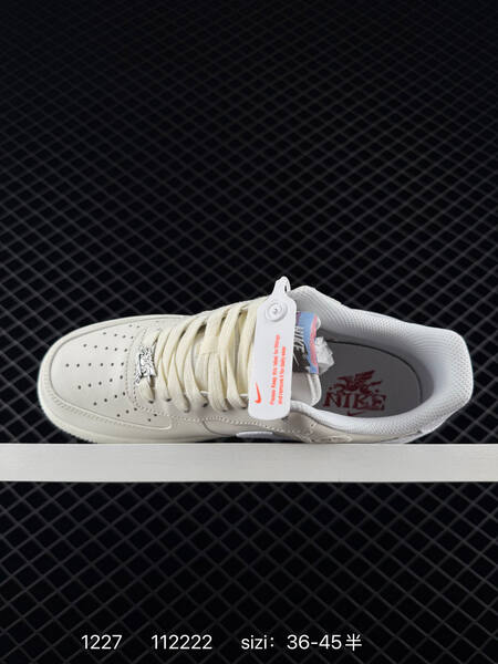 Nike Air Force 1 07 LV8 cream white with red accents 36-45 casual lifestyle