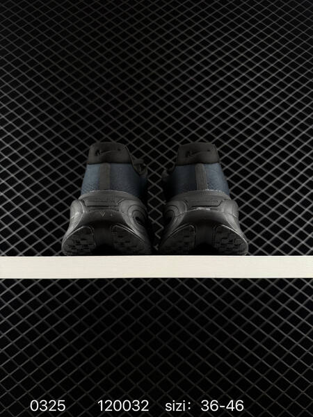 Nike VOMERO PREMIUM ReactX Air Zoom lifestyle