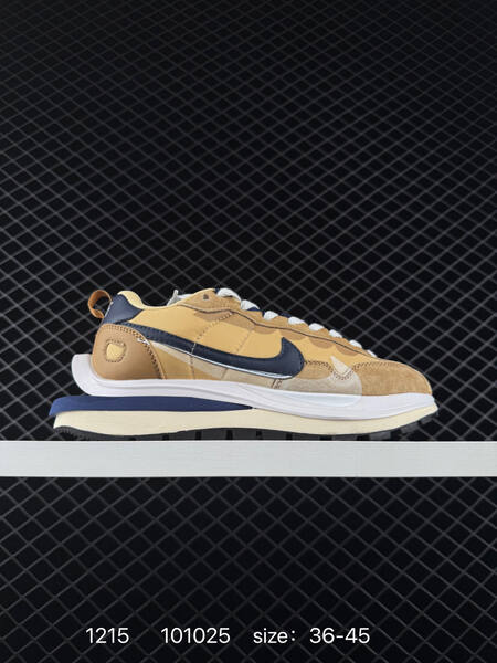 Nike Sacai x Nike VaporWaffle black grey EU 36-45 running lifestyle