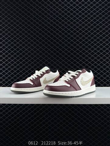Jordan Air Jordan 1 Low FJ5735 100 Sail Dark Burgundy Metallic Gold Black EU 36-45 Sneaker - Unisex (BS-81222)