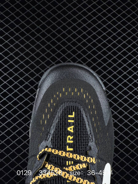 Nike React Wildhorse 10 black white with gold accents EU 36-45 trail lifestyle